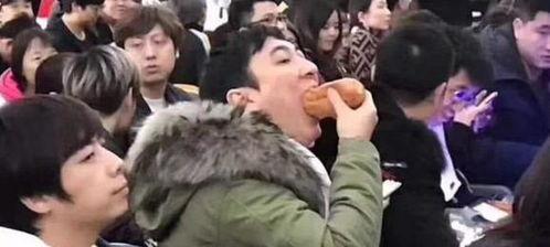 网红被打吃瓜视频大全集,网红被打吃瓜视频大全集，揭秘网络暴力背后的真相